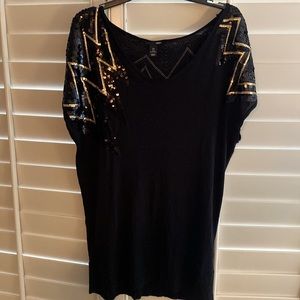 H&M Women’s Black and Gold sequin blouse